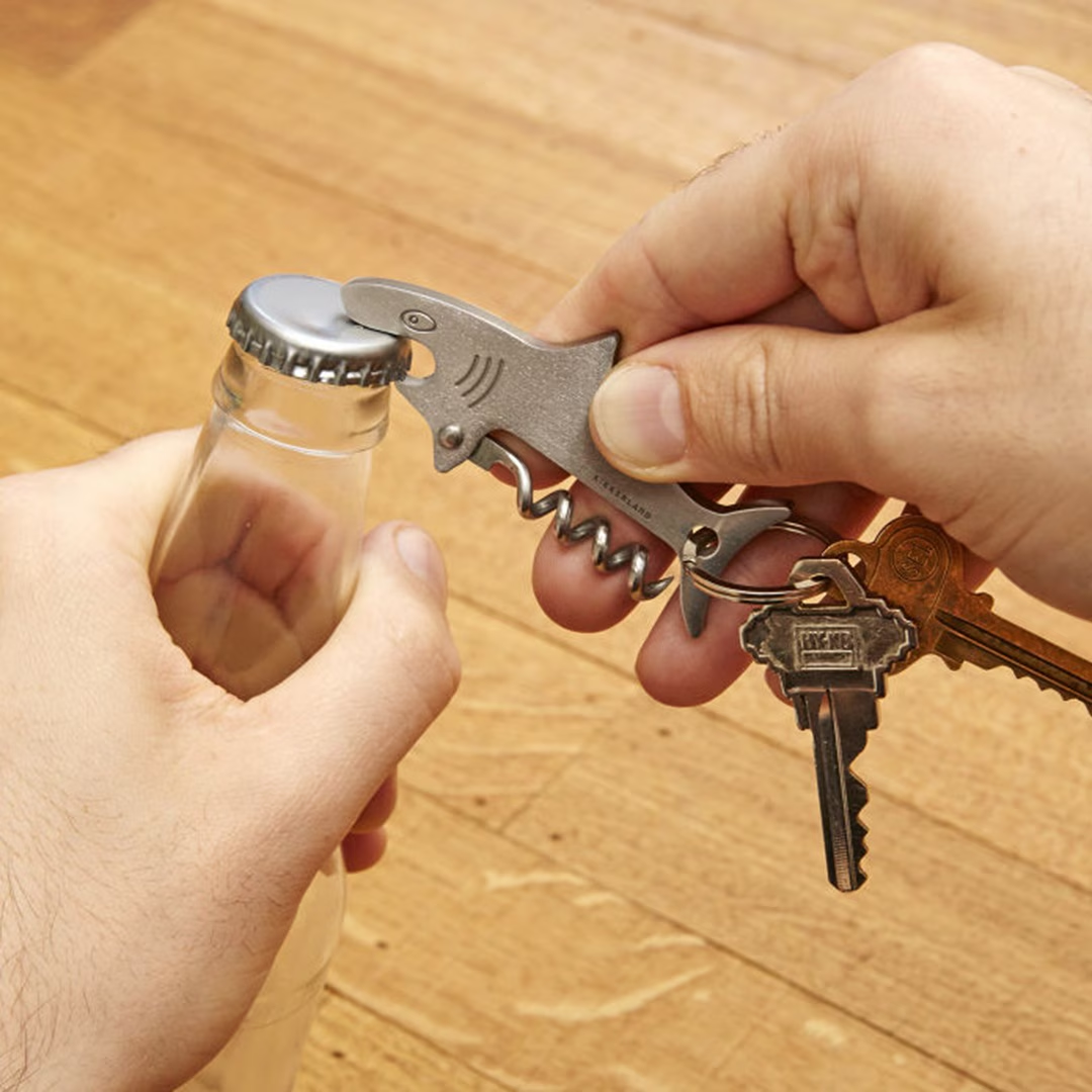 SHARK KEY RING