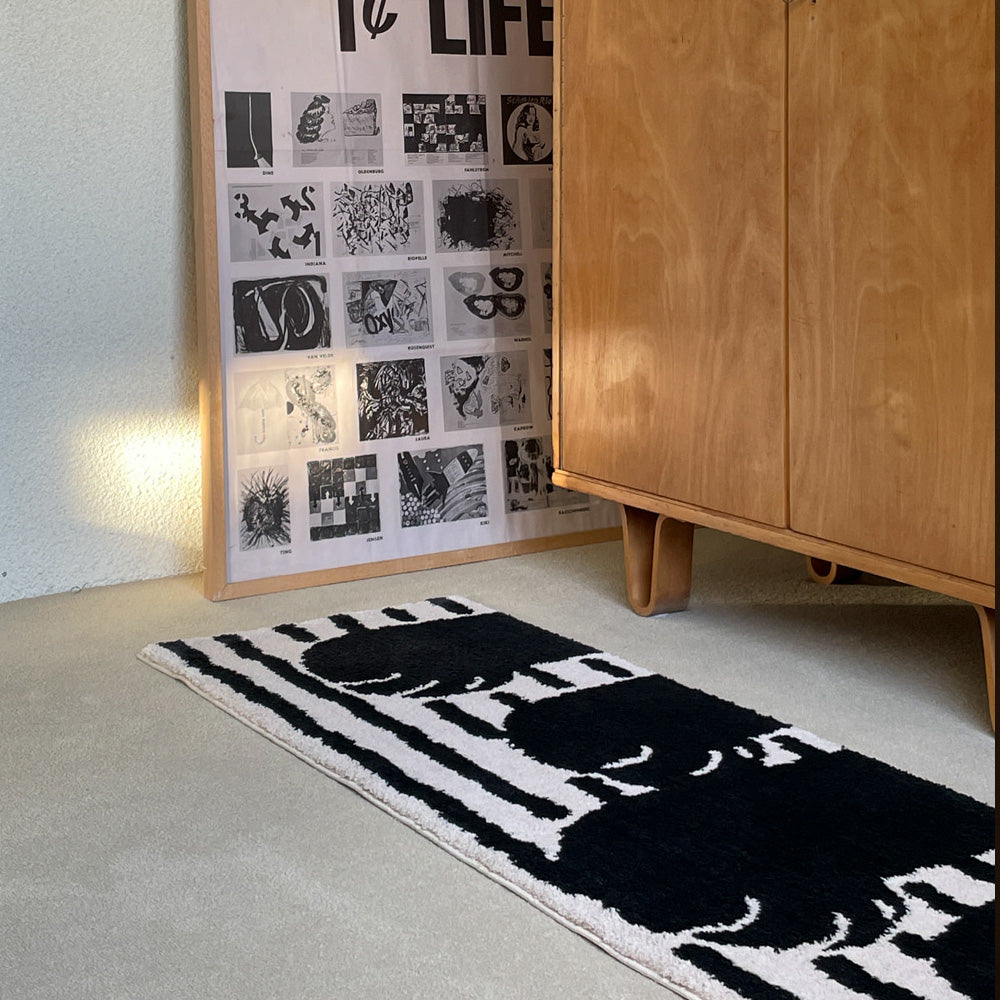 Warmgreytail PAW RUG